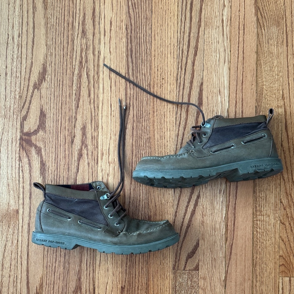 Sperry men’s boots size 11
